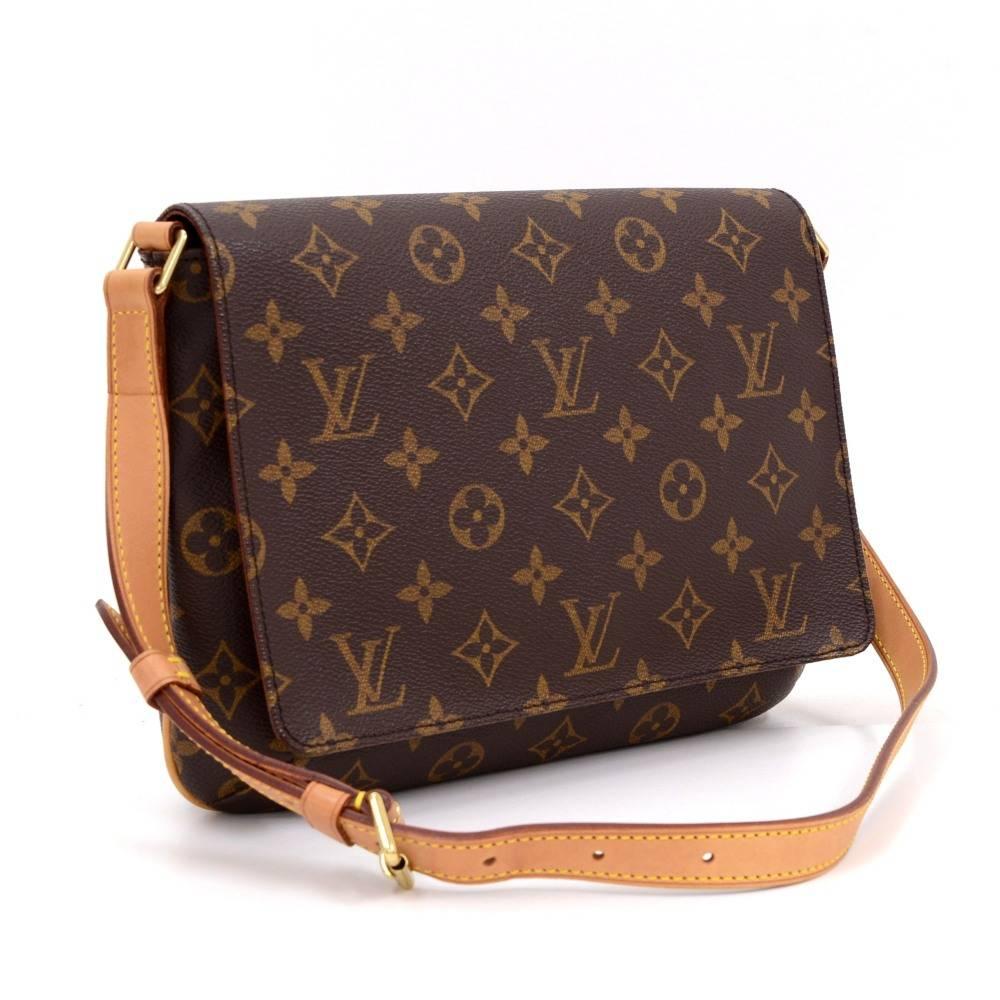 Louis Vuitton Musette Tango shoulder bag in monogram canvas. Magnetic flap closure, inside is in brown alkantra lining and has one open side pocket. Adjustable leather strap could be worn on the shoulder. 

Made in: France
Serial Number: S P 0 0 4