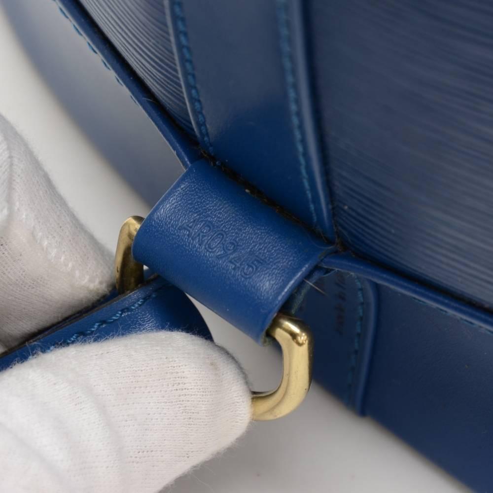 Vintage Louis Vuitton Blue Randonee GM Epi Leather Shoulder Bag 5