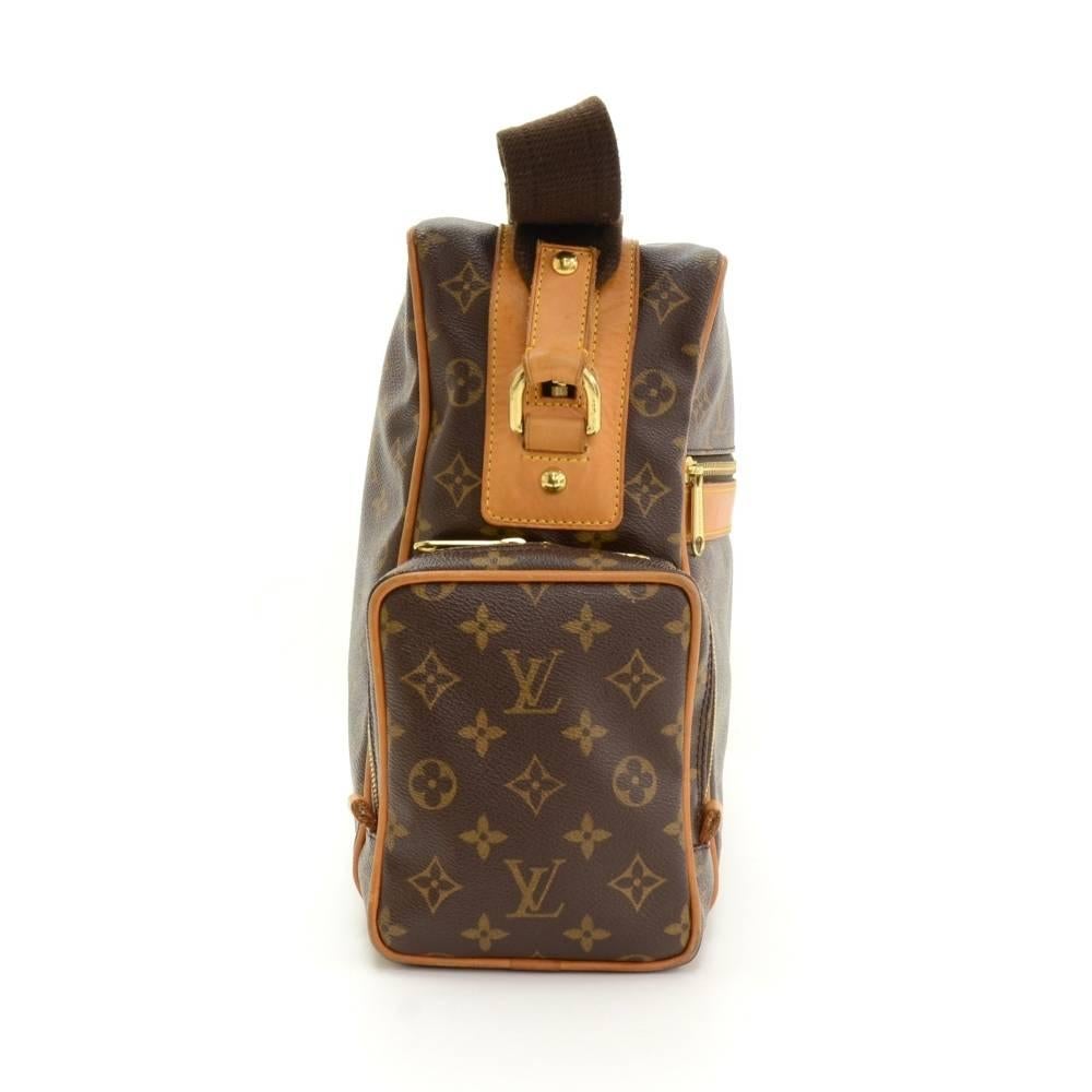 Louis Vuitton Sac Squash Monogram Canvas Sport Bag In Good Condition In Fukuoka, Kyushu