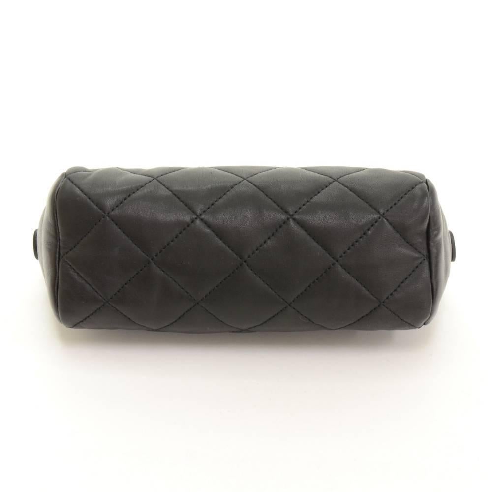 Moncler Black Leather Beauty Pouch Bag In Excellent Condition For Sale In Fukuoka, Kyushu