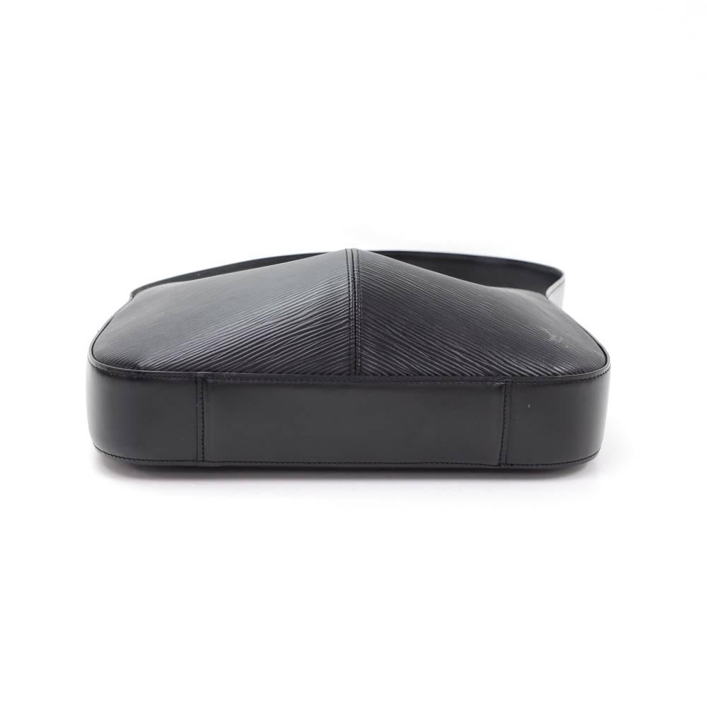Louis Vuitton Reverie Black Epi Leather Shoulder Bag 2