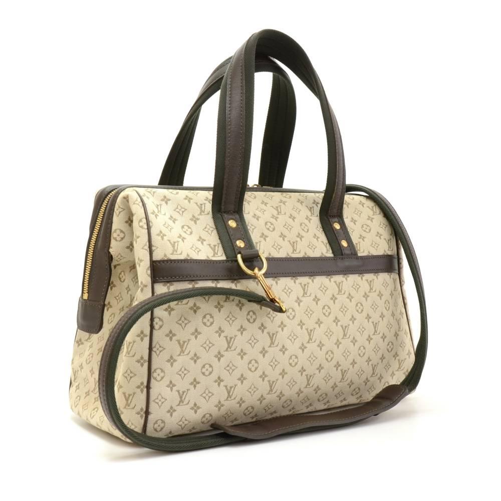 Louis Vuitton Josephine GM Mini Monogram Canvas hand bag. Top secured with double zipper. Inside has 1 zipper pocket, 1 open and 1 for mobile. Perfect for daily use. 

Made in: France
Serial Number: VI1001
Size: 13.8 x 9.1 x 7.1 inches or 35 x 23 x