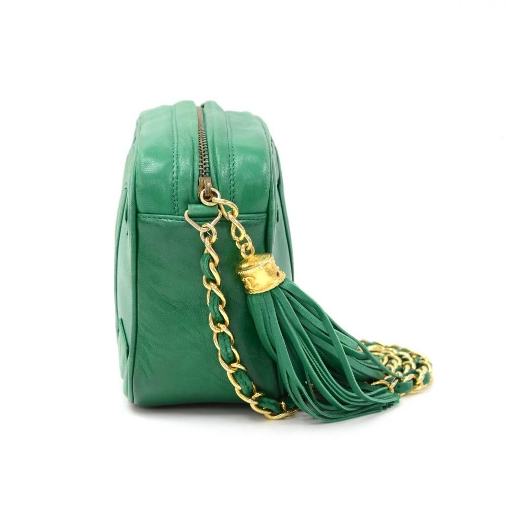 Women's Vintage Chanel Green Leather Fringe Shoulder Small Bag