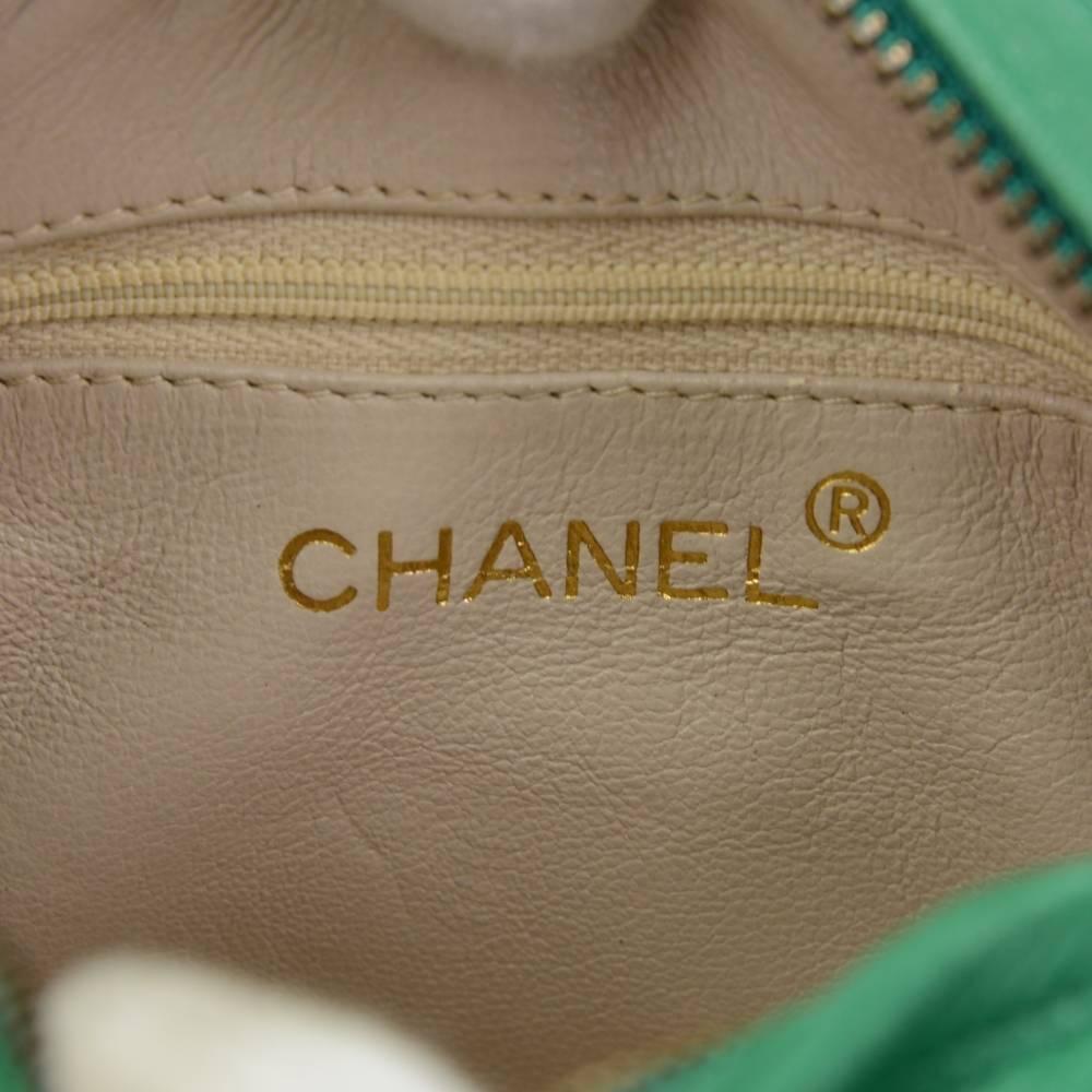 Vintage Chanel Green Leather Fringe Shoulder Small Bag 3