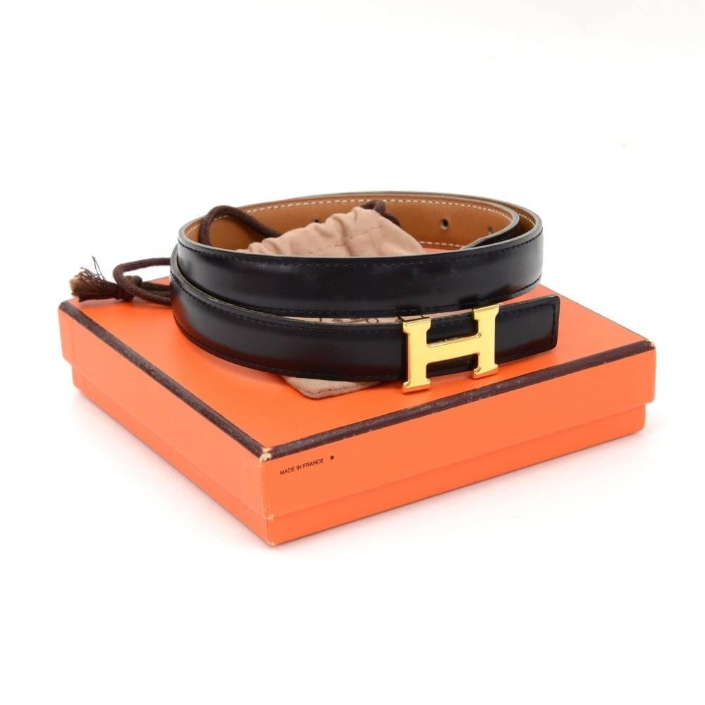 Hermes belt in brown leather with H buckle. Smooth leather in black color. Hermes, Paris, Made in France 65 engravement on the leather. Item is very stylish!Size: 65 Adjustable between app 23.8 - 26.8 inch or 60.5 - 68 cm. 

Made in: France
Serial