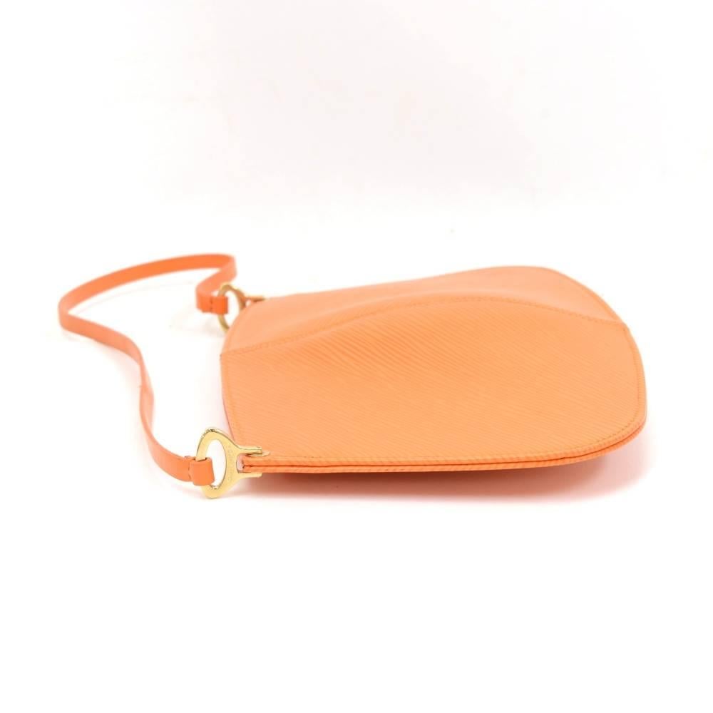 Louis Vuitton Pochette Demi Lune Orange  Epi Leather Hand Bag In Good Condition In Fukuoka, Kyushu