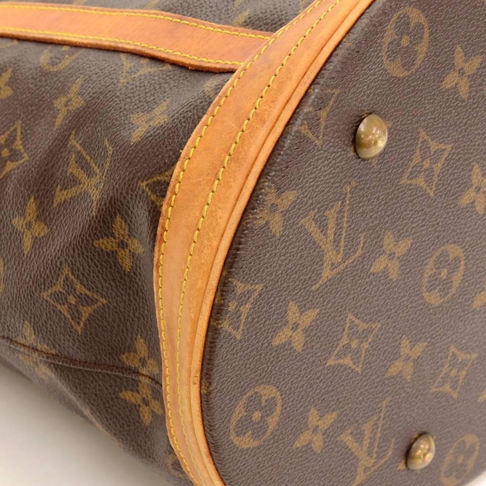Louis Vuitton Bucket GM Monogram Canvas Shoulder Bag 1