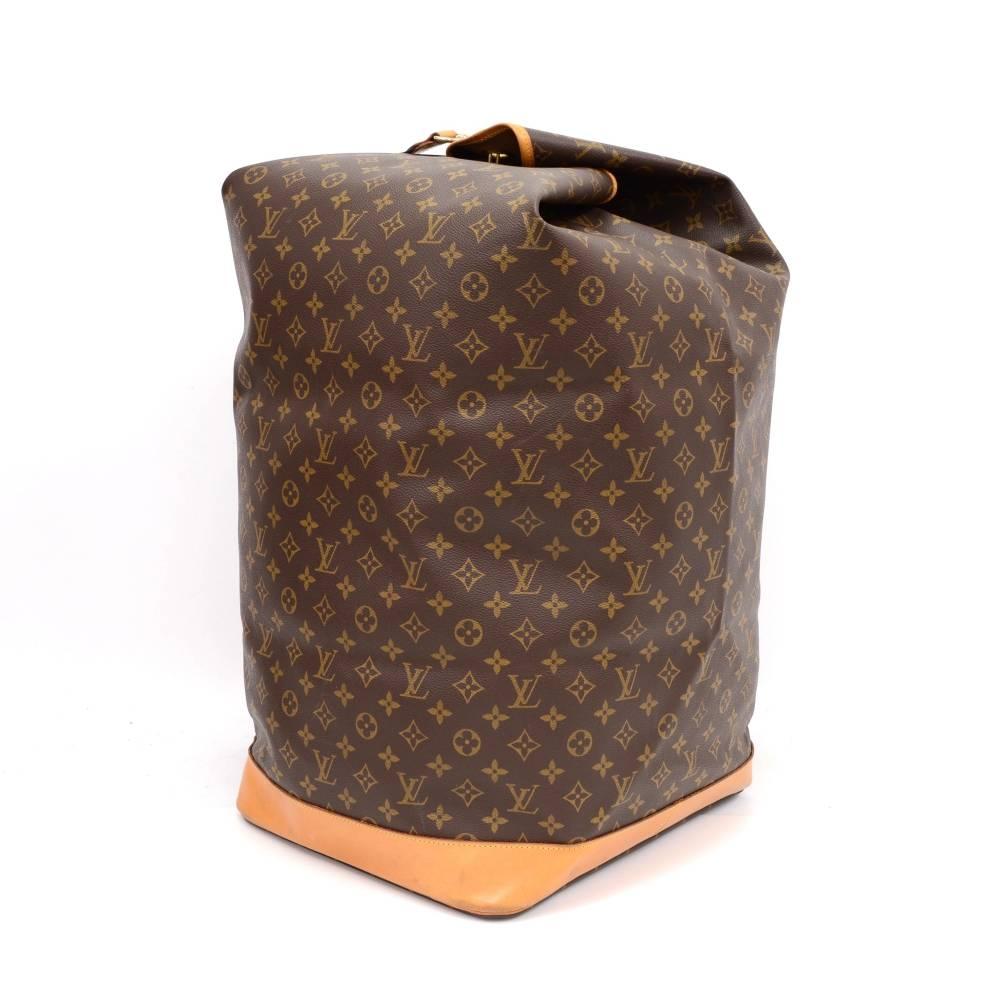 Authentic Louis Vuitton Sac Marin duffle travel bag. This spacious large sized version in Monogram canvas. A great companion wherever you go.

Made in: France
Serial Number: N00944
Size: 13.8 x 28 x 11.8 inches or 35 x 71 x 30 cm
Color: Brown
Dust