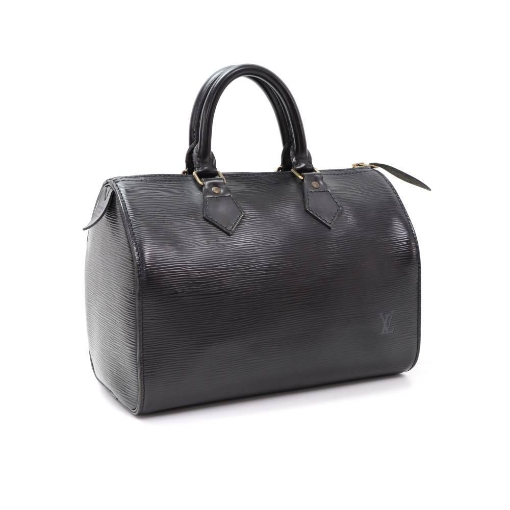 Louis Vuitton Speedy 30 bag in epi leather. Offers lightweight elegance in a compact format. Inspired by the famous keep all travel bag, it has zip closure. Wonderful classic one of the most popular shapes from Louis Vuitton.

Made in: France
Serial
