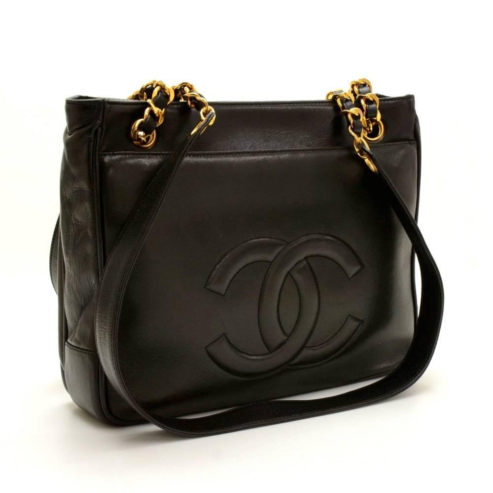 Chanel Black Lambskin Leather Medium Shoulder Tote Bag In Excellent Condition In Fukuoka, Kyushu