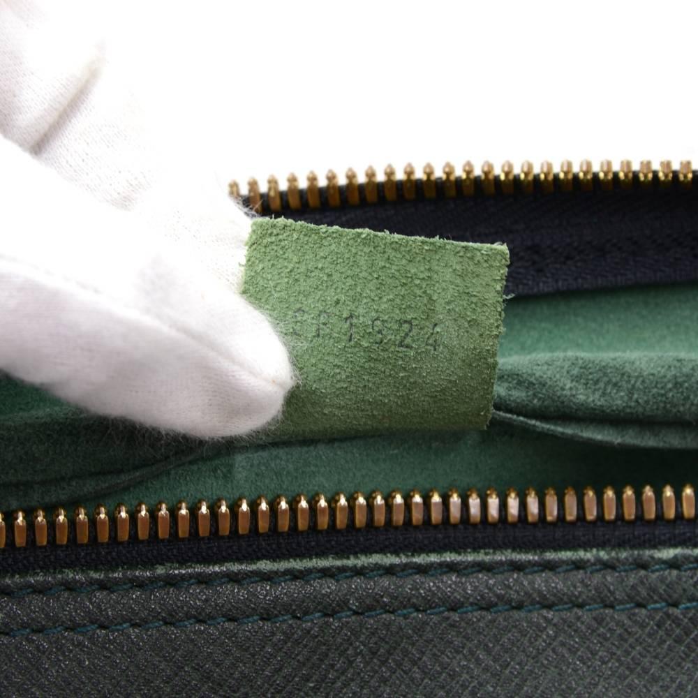 Louis Vuitton Kendall GM Green Taiga Leather Kendall Travel Handbag + Strap 4