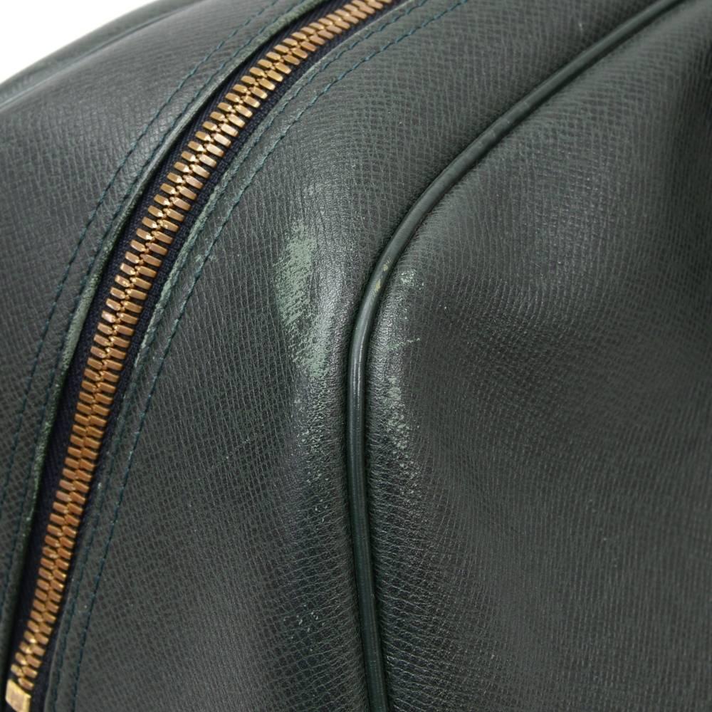 Louis Vuitton Kendall GM Green Taiga Leather Kendall Travel Handbag + Strap 3