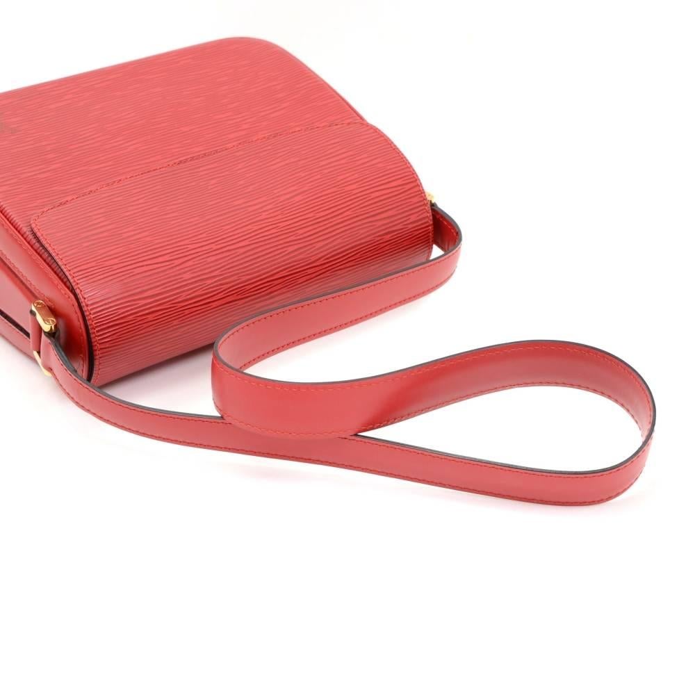 Louis Vuitton Byushi Red Epi Leather Shoulder Bag 4