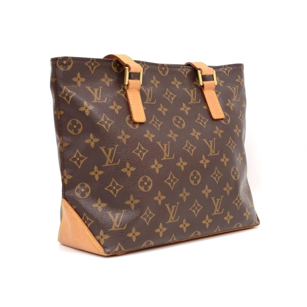 Louis Vuitton Cabas Piano shoulder bag in monogram canvas. Top has secured with zipper. Inside has 1 pocket with zipper and 1 pocket for cell phone or glasses. Comes with a D ring inside the bag seen on many Louis Vuitton items.

Made in: