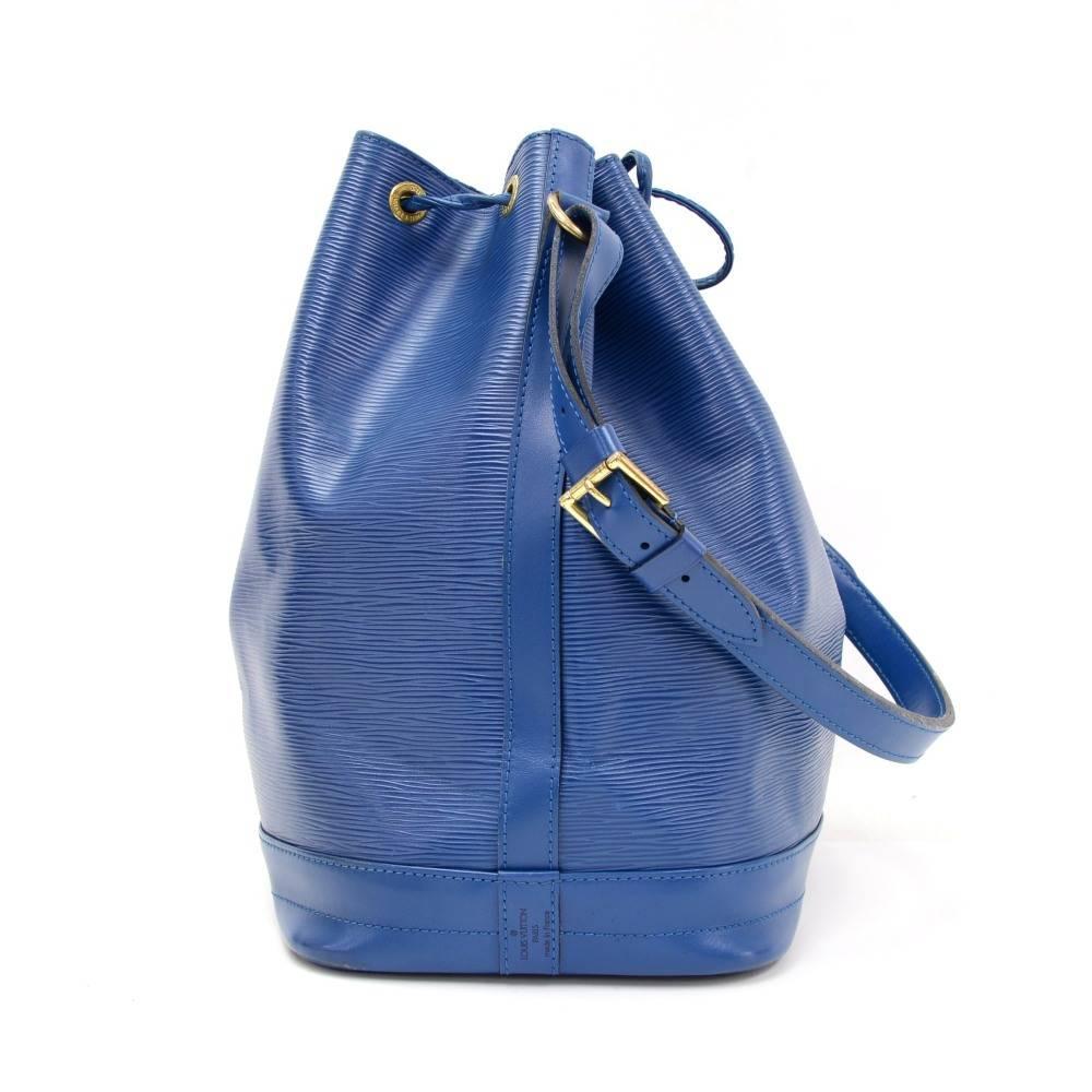 Women's Vintage Louis Vuitton Noe Large Blue Epi Leather Shoulder Bag 