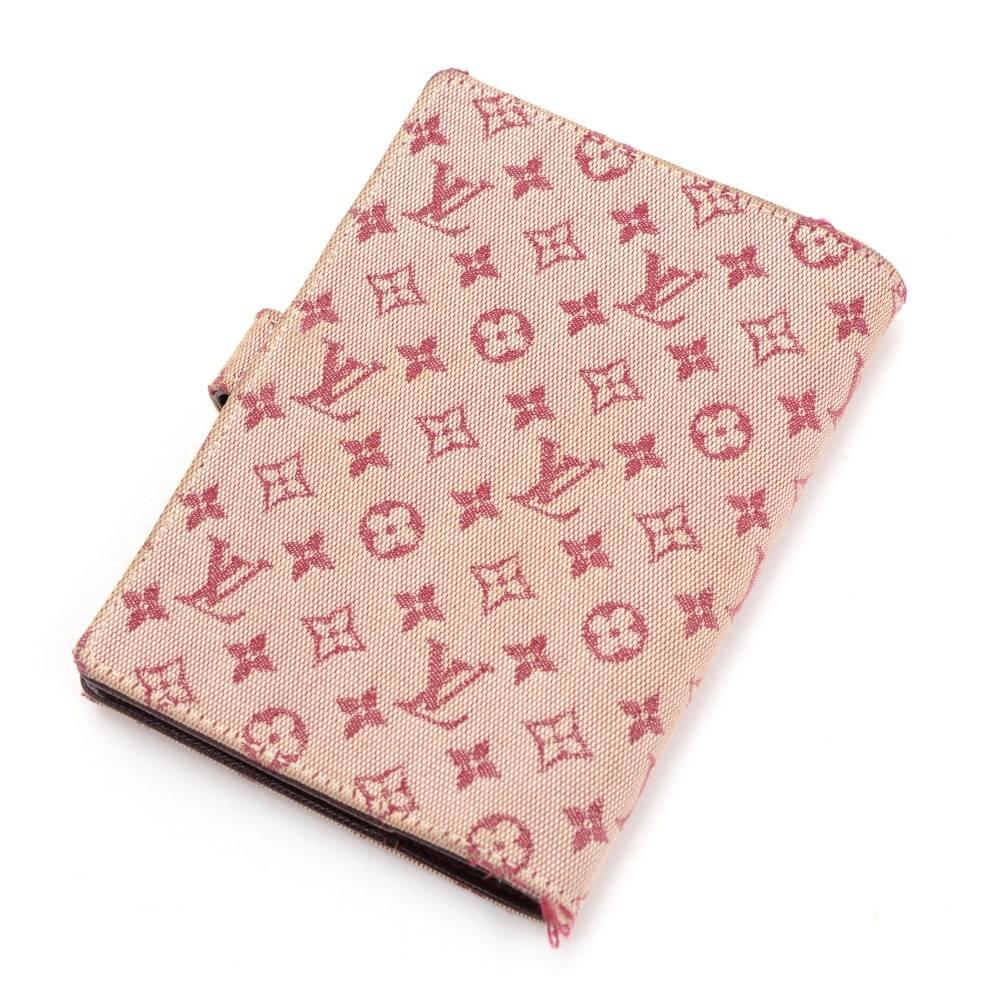 Louis Vuitton agenda PM cover in mini line croisette monogram canvas with stud closure and 3 card slots. . Refill can be purchased in LV or used non genuine. 

Made in: Spain
Serial Number: CA0091
Size: 3.9 x 5.7 x 0 inches or 10 x 14.5 x 0