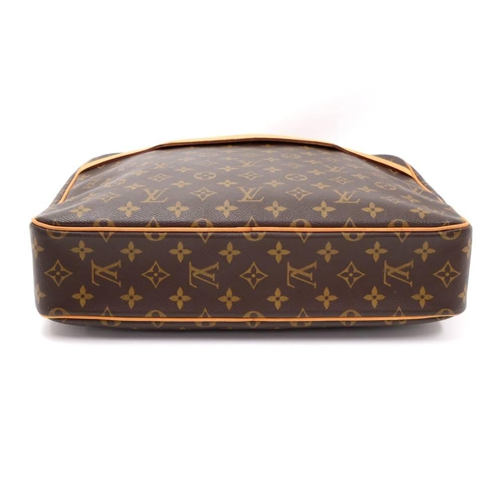 Louis Vuitton Porte-documents Pegase Monogram Canvas Briefcase Bag In Good Condition In Fukuoka, Kyushu