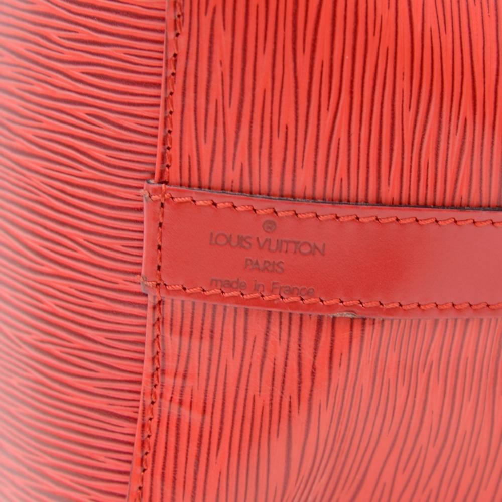 Vintage Louis Vuitton Petit Noe Red Epi Leather Shoulder Bag In Good Condition In Fukuoka, Kyushu