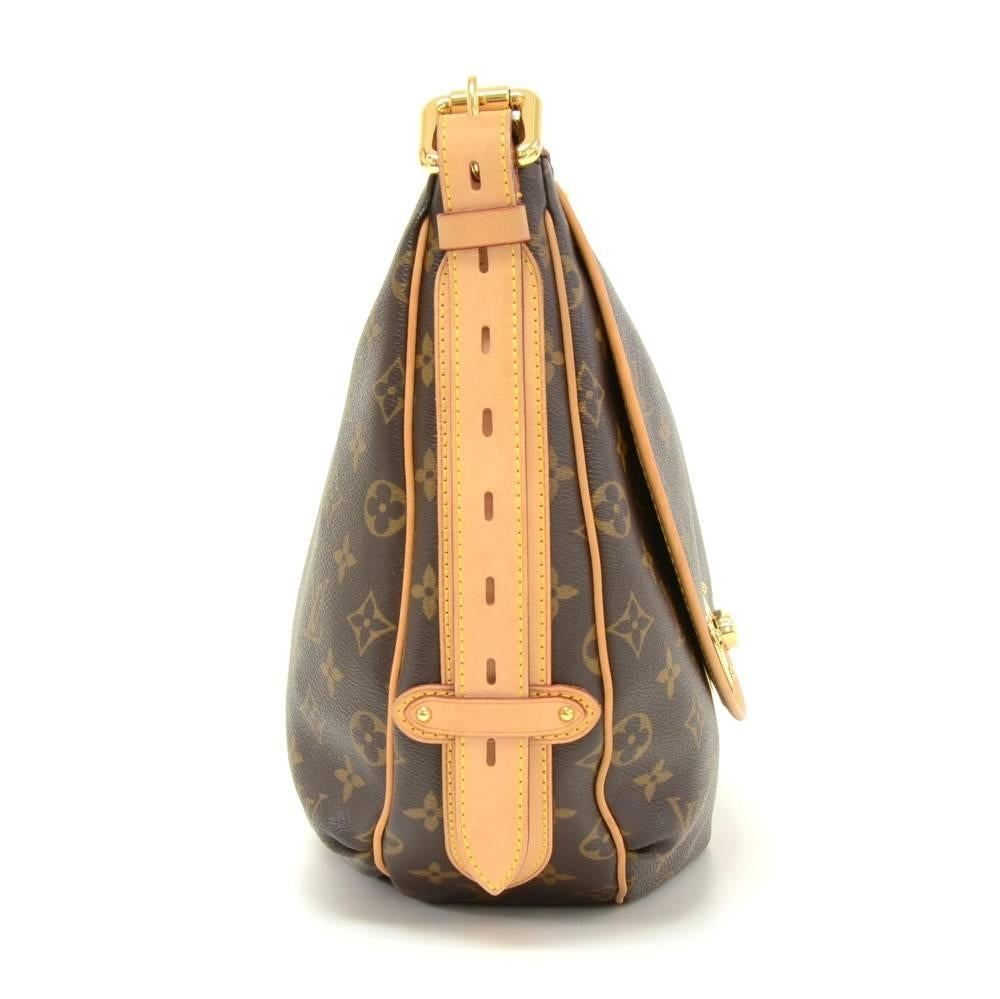 Women's Louis Vuitton Tulum GM Monogram Canvas Shoulder Bag