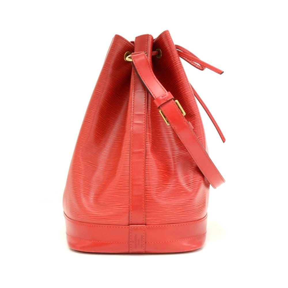 Vintage Louis Vuitton Noe Large Red Epi Leather Shoulder Bag In Good Condition In Fukuoka, Kyushu