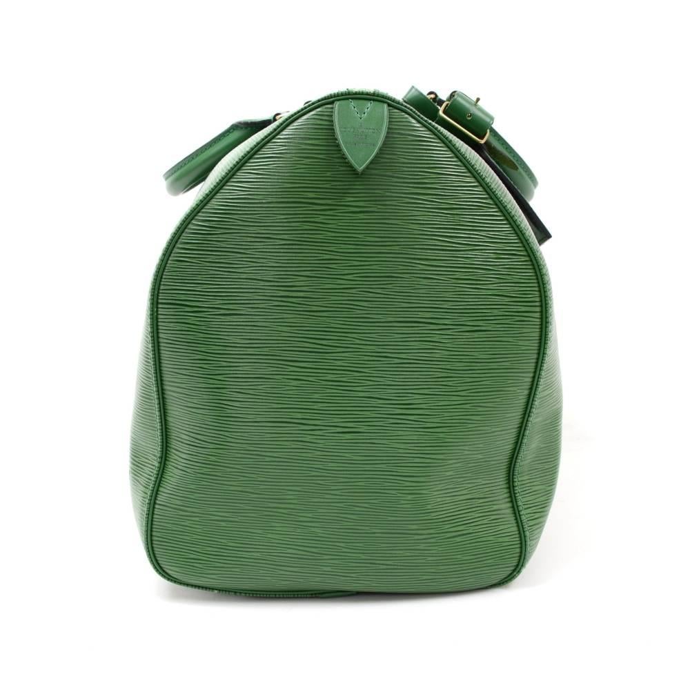 Women's or Men's Vintage Louis Vuitton Keepall 50 Green Epi Leather Travel Bag 