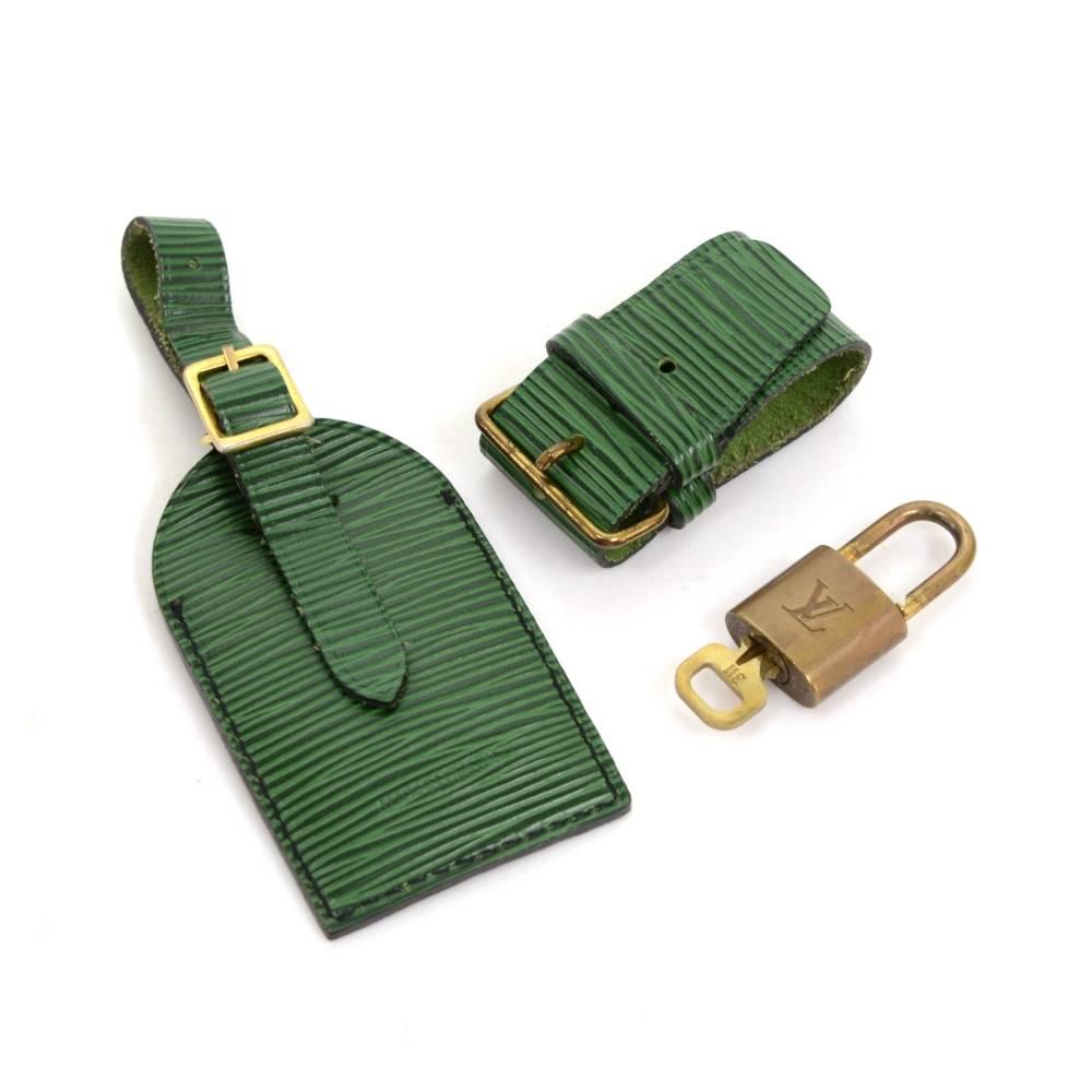 Women's or Men's Vintage Louis Vuitton Keepall 45 Green Epi Leather Duffle Travel Bag 
