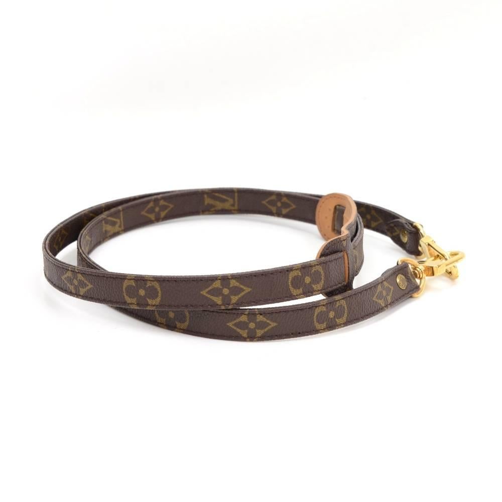 Louis Vuitton brown monogram canvas shoulder strap which can be attached to many small to medium sized Louis Vuitton bags. 

Made in: France
Size: 47 x 0.6 x x inches or 119.5 x 1.6 x x cm
Color: Brown
Dust bag:   Not included  
Box:   Not included