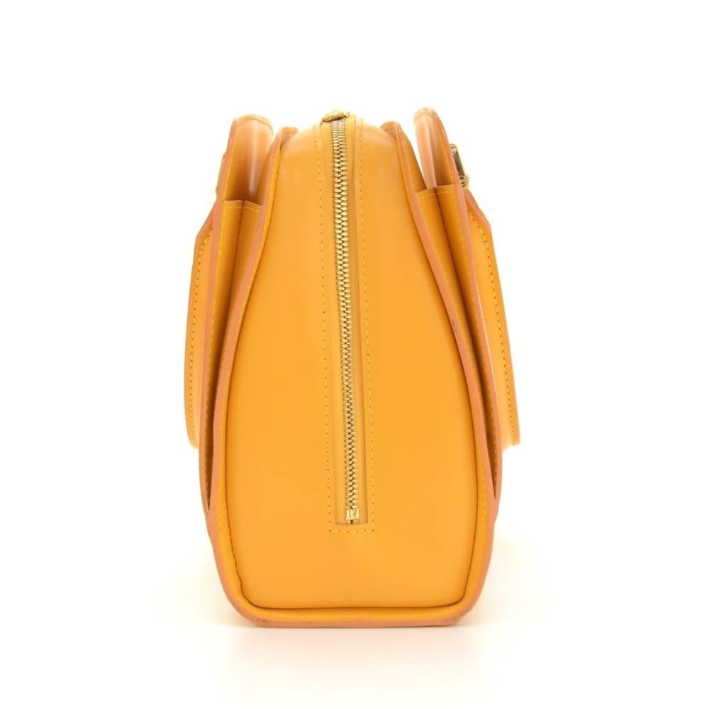 Women's Louis Vuitton Pont Neuf Yellow Epi Leather Hand Bag