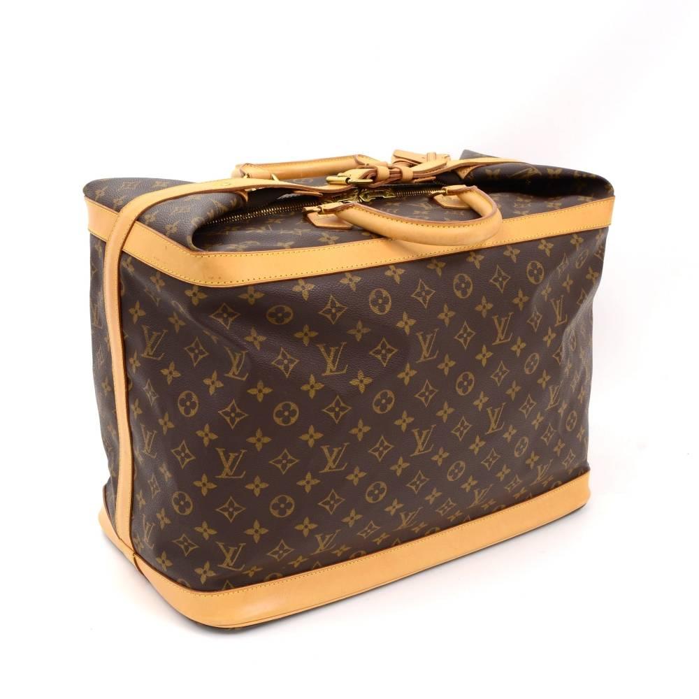 Louis Vuitton Cruiser bag 45. Easy access with double zipper secured with a leather buckle. Inside has 1 open pocket. 5 studs on the bottom of the bag for protection. Perfect size to keep you organized wherever you go. Comes with name tag and