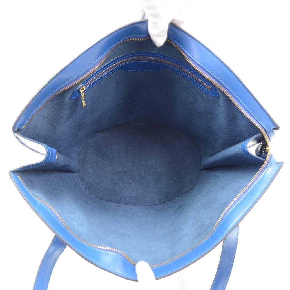 Vintage Louis Vuitton Saint Jacques GM Blue Epi Leather Shoulder Bag For Sale 6