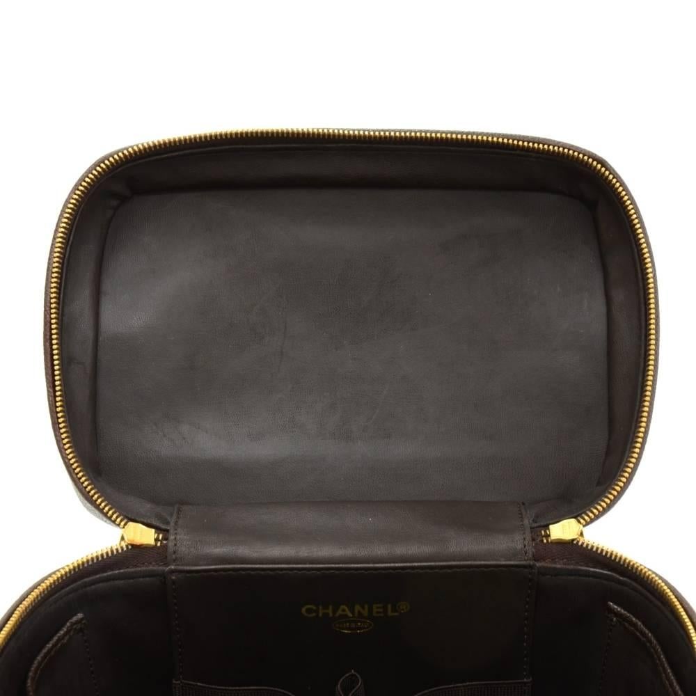 Chanel Vanity Brown Caviar Leather Large Cosmetic Bag + Strap For Sale 2