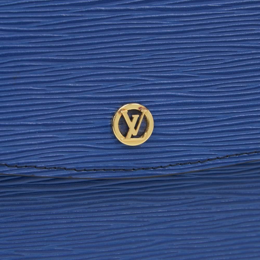 Vintage Louis Vuitton Borneo Montaigne MM Blue Epi Leather Clutch Bag  3