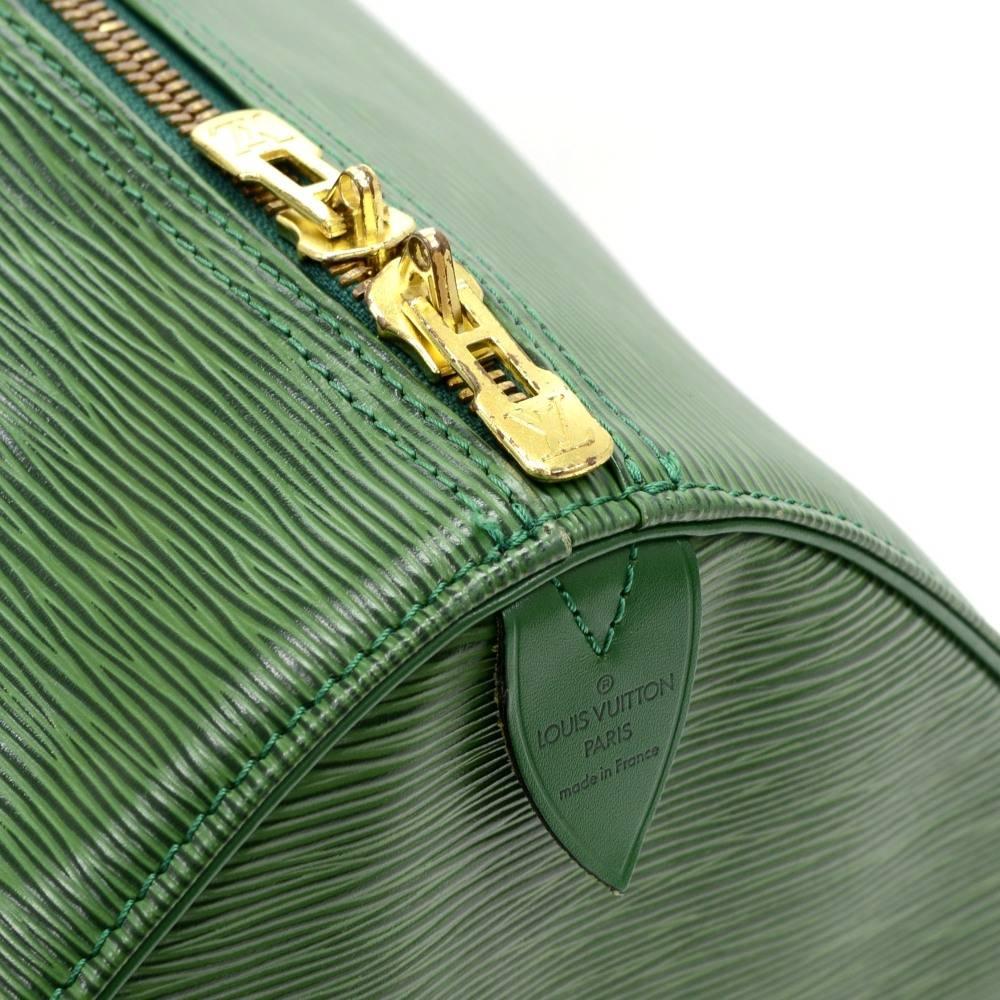 Women's or Men's Vintage Louis Vuitton Keepall 50 Green Epi Leather Travel Bag 