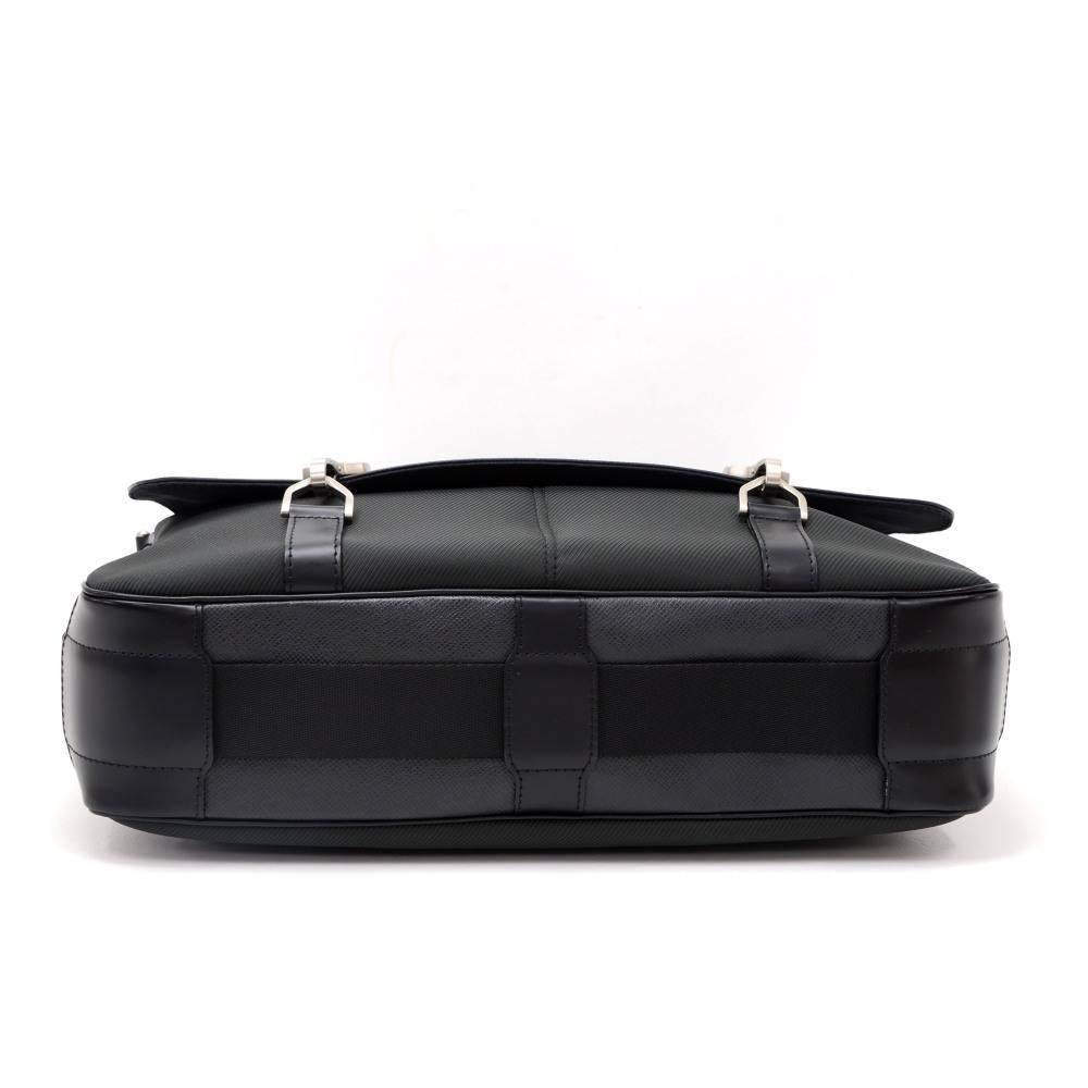 Women's Louis Vuitton Dersou Black Ardoise Taiga Leather Large Messenger Bag 