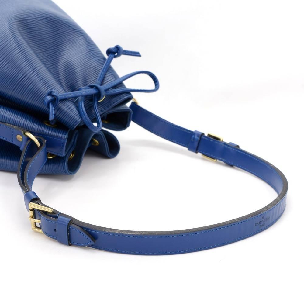 Vintage Louis Vuitton Noe Large Blue Epi Leather Shoulder Bag 3