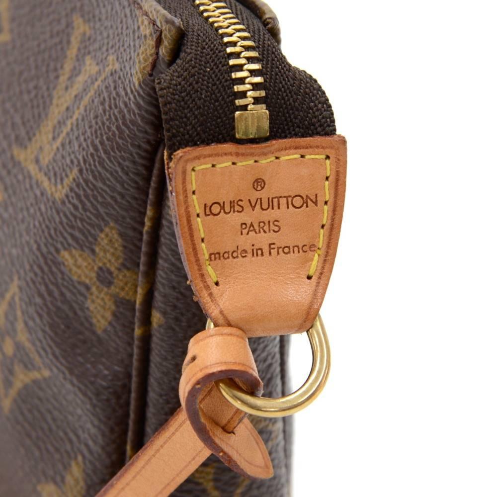 Louis Vuitton Pochette Accessories Monogram Canvas Hand Bag  2