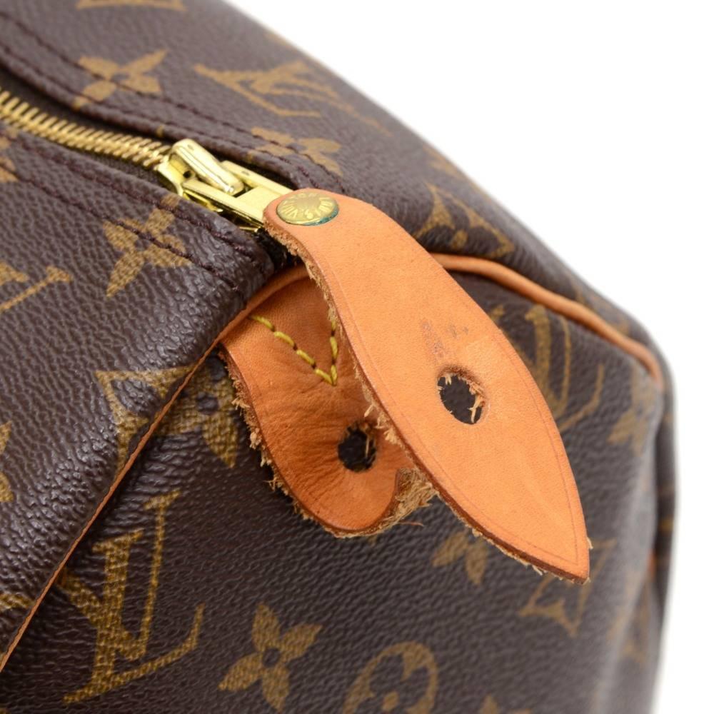 Women's Louis Vuitton Speedy 40 Monogram Canvas Hand Bag