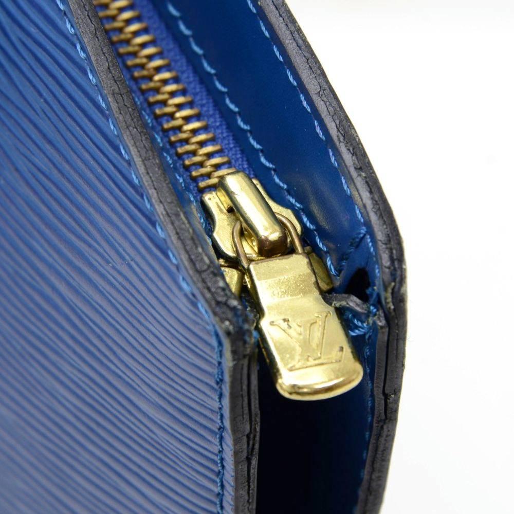 Vintage Louis Vuitton Saint Jacques GM Blue Epi Leather Shoulder Bag For Sale 1