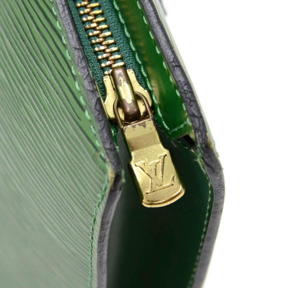 Vintage Louis Vuitton Saint Jacques PM Green Epi Leather Shoulder Bag In Excellent Condition In Fukuoka, Kyushu