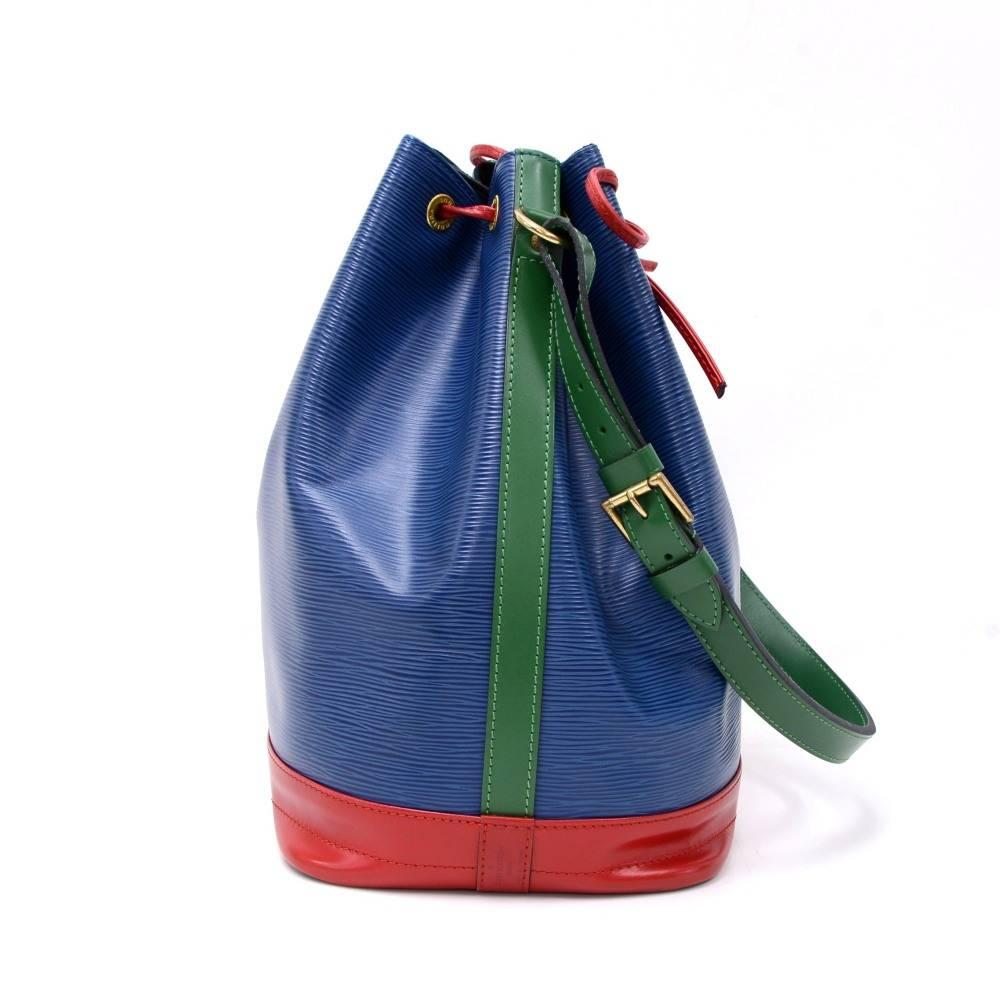 Vintage Louis Vuitton Noe Tricolor Epi Leather Large Shoulder Bag In Excellent Condition In Fukuoka, Kyushu