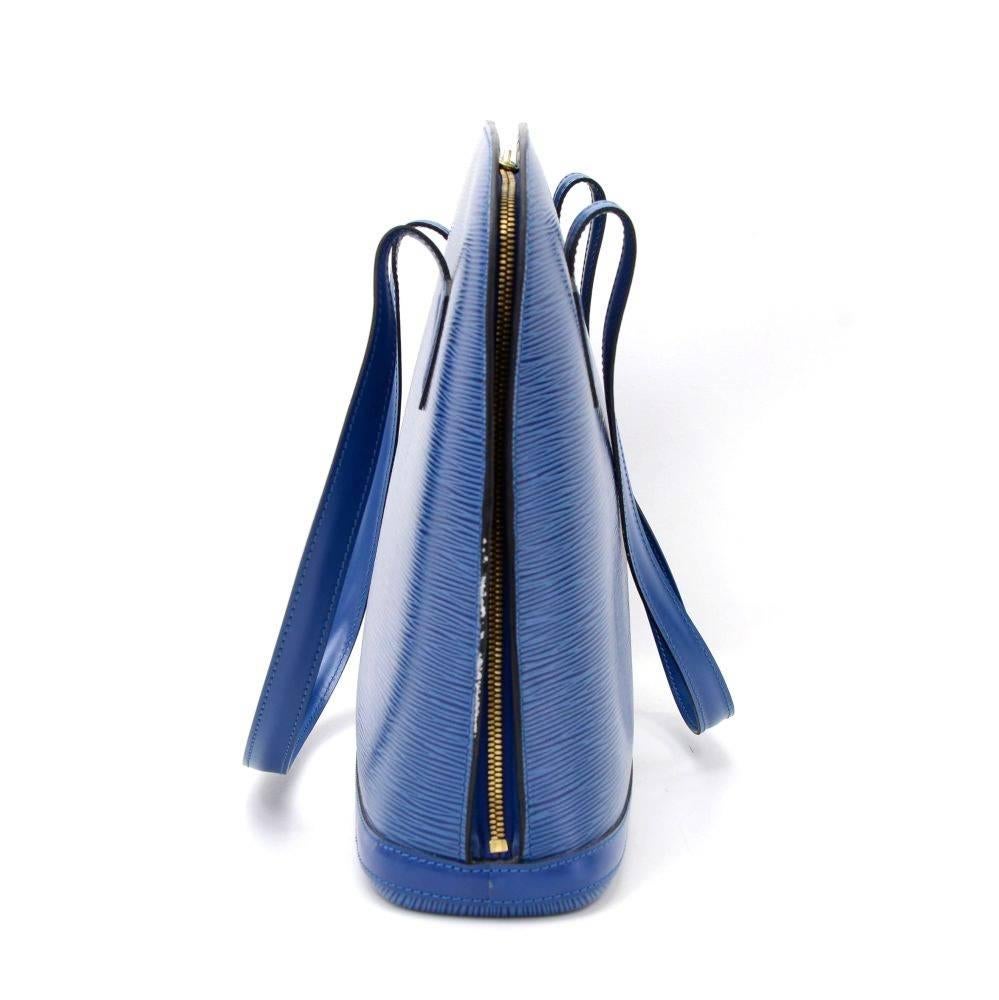 Vintage Louis Vuitton Lussac Blue Epi Leather Large Shoulder Bag  In Excellent Condition In Fukuoka, Kyushu