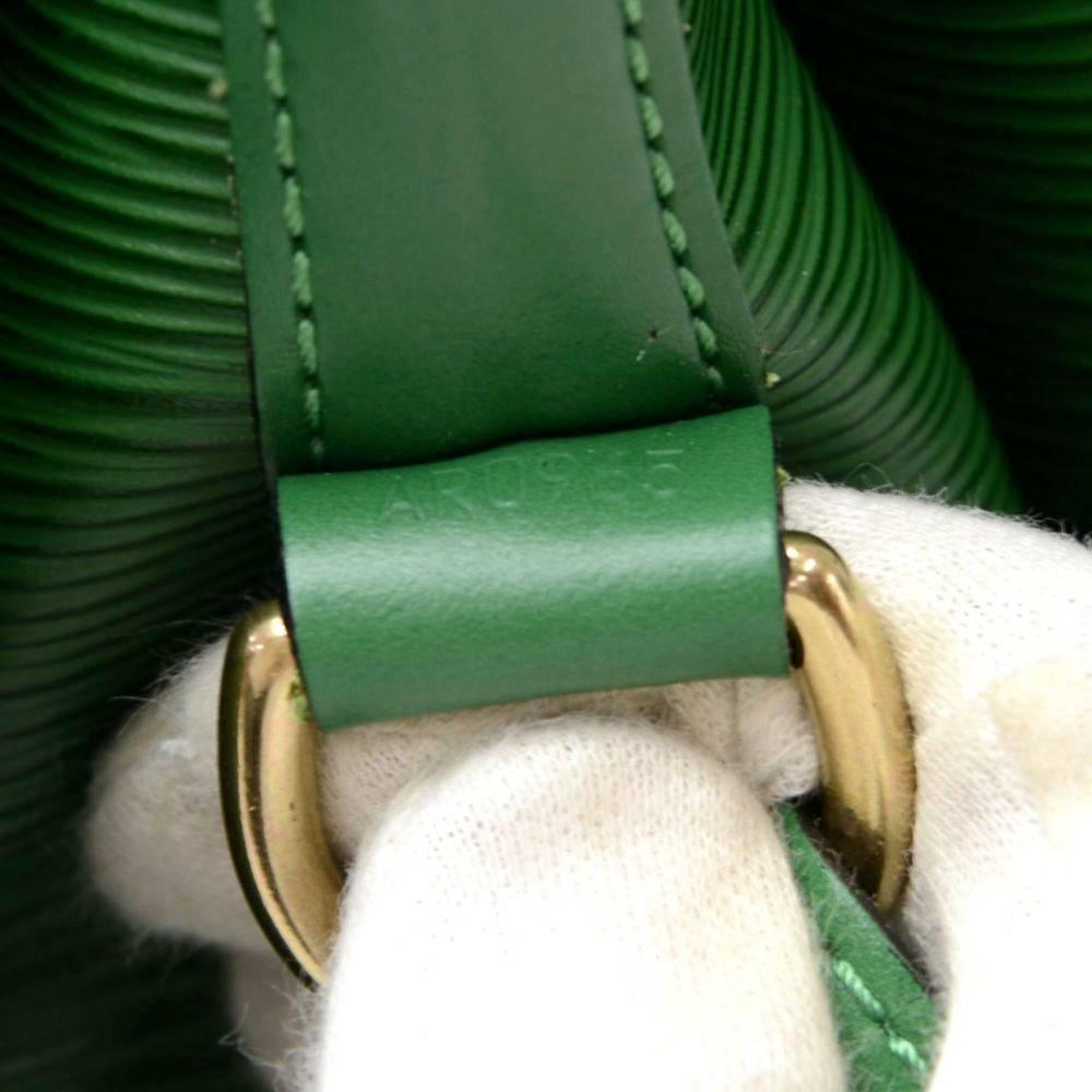 Vintage Louis Vuitton Noe Large Green Epi Leather Shoulder Bag  2