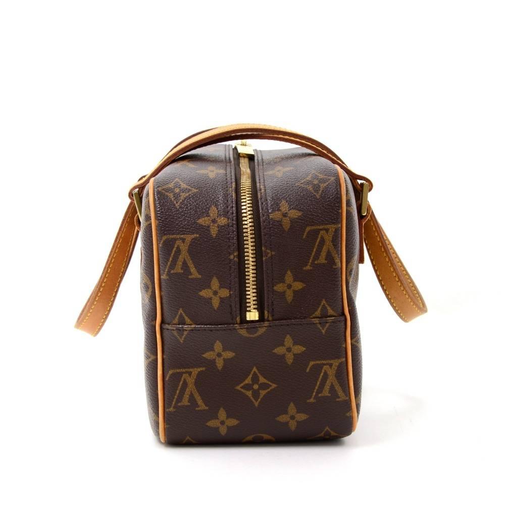 Brown Louis Vuitton Cite MM Monogram Canvas Shoulder Bag