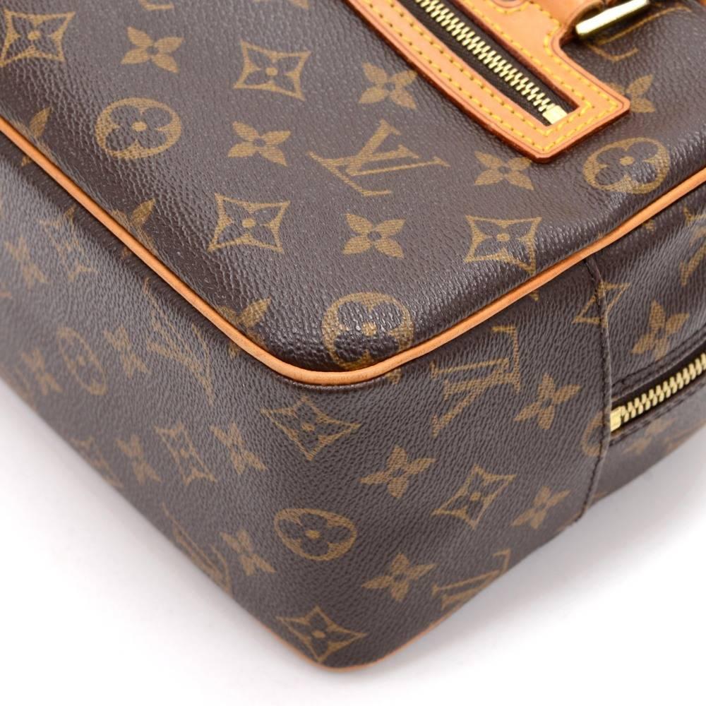 Louis Vuitton Cite MM Monogram Canvas Shoulder Bag 3