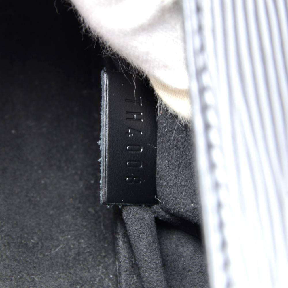 Louis Vuitton Pochette Montaigne Black Epi Leather Shoulder Hand Bag 5