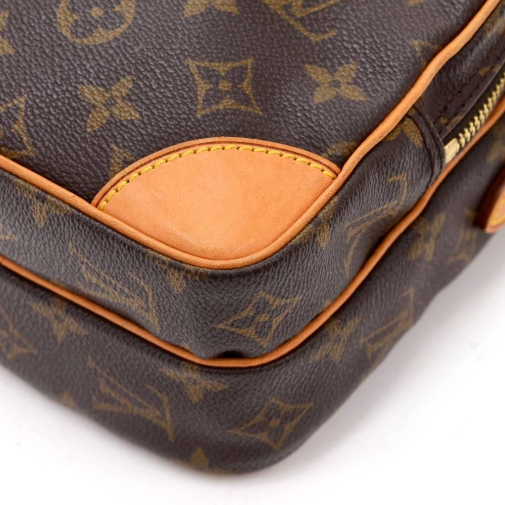 Louis Vuitton Amazone Monogram Canvas Messenger Bag 2