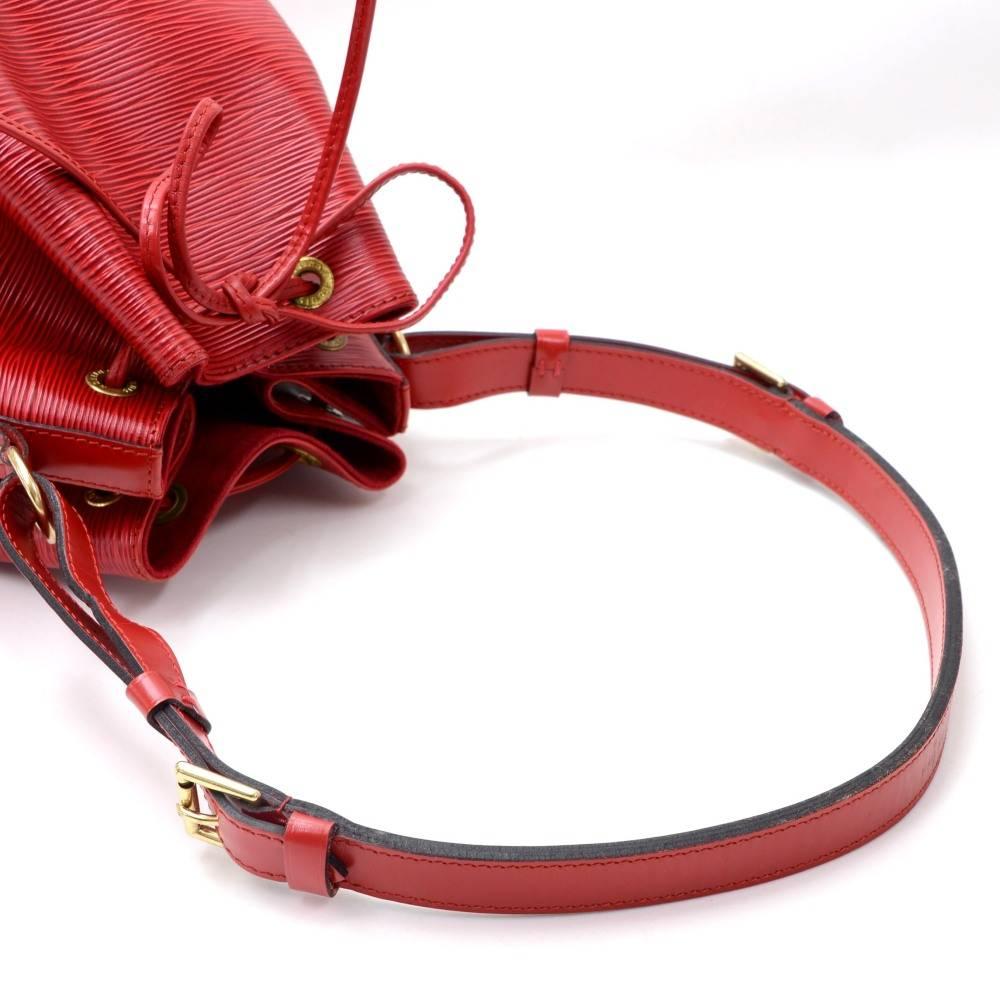 Vintage Louis Vuitton Petit Noe Red Epi Leather Shoulder Bag 4