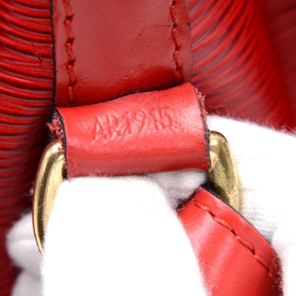 Vintage Louis Vuitton Petit Noe Red Epi Leather Shoulder Bag 5