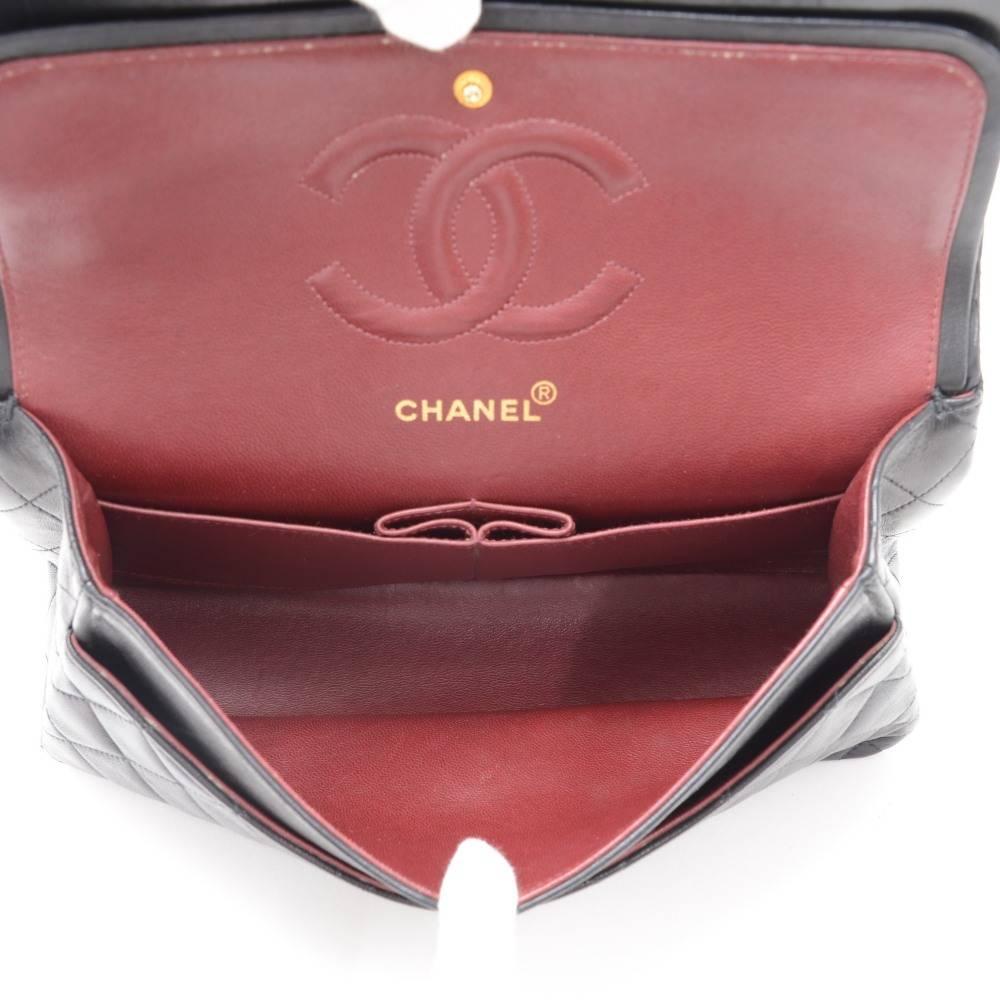 Vintage Chanel 2.55 10