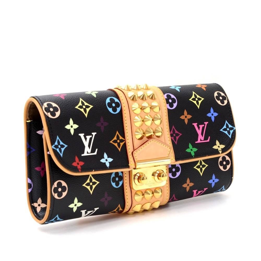 Louis Vuitton Pochette Courtney clutch bag in black multicolor monogram canvas. Outside, it has flap with S-lock. Inside is in dark brown alkantra lining with 1 zipper pocket and 6 card slots. Perfect for daily use or night out. 

Made in: